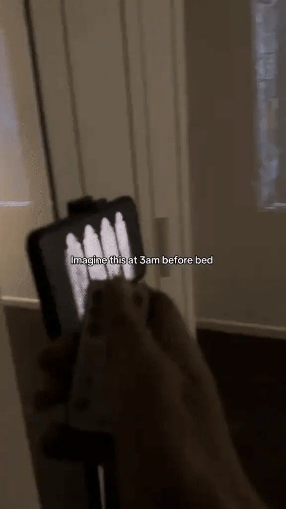 GlowCast™ Projector